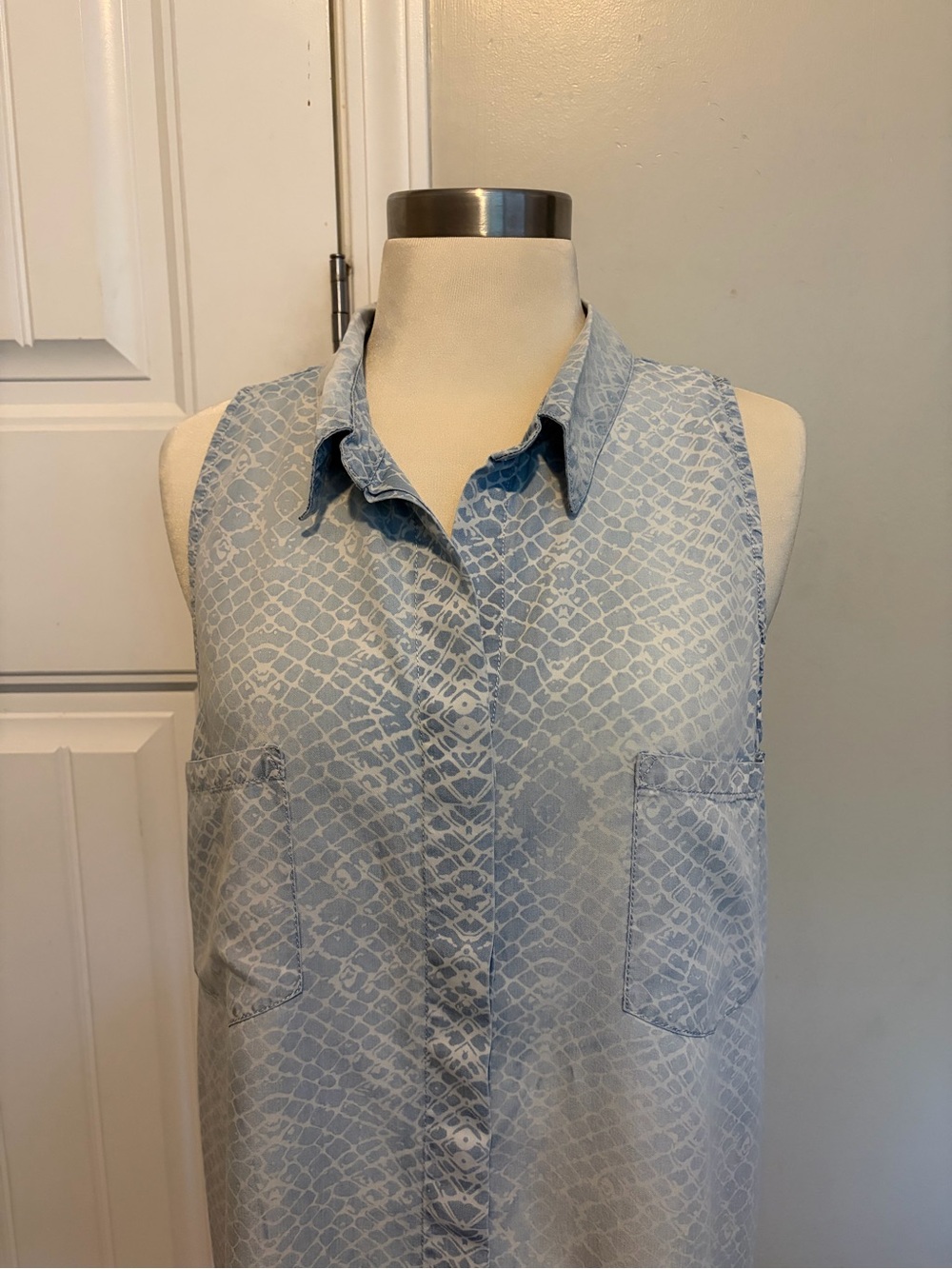 blue island Sleeveless Pale Blue Button-Front Midi Dress Tencel Sz L Beachwear - Picture 4 of 8